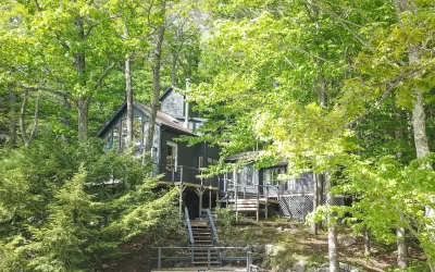 Tree House Cottage | Camden |  2BR 1.5BA